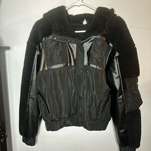 ALO Yoga Black Cargo Utility Jacket Womens size Small